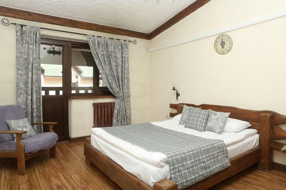 Saraishyq Hotel Almaty Room photo