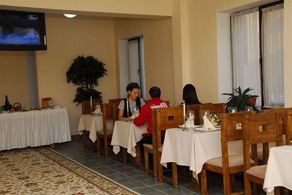 Saraishyq Hotel Almaty Exterior photo